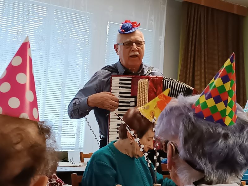 Masopustní veselí v klubovně proběhlo tak ...